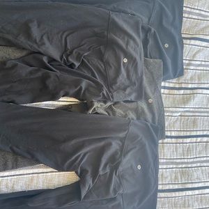 4 pairs of lululemon leggings.